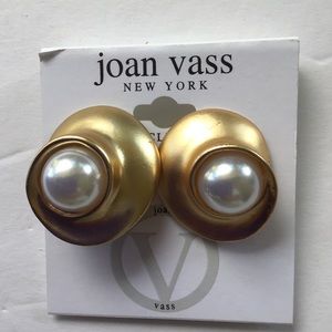 JOAN VASS GOLDTONE FAUX PEARL BUTTON EARRINGS NWT